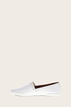 Load image into Gallery viewer, Frye Women MELANIE SLIP ON WHITE/TUMBLED COW