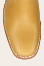 Load image into Gallery viewer, FRYE MEN CAMPUS INSIDE ZIP BANANA