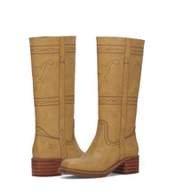 Load image into Gallery viewer, FRYE AND CO WOMEN MIRANDA BRIDLE BANANA