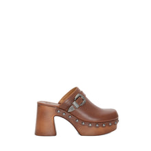 Load image into Gallery viewer, FRYE AND CO WOMEN WYLIE SCALLOPED CLOG AUBURN