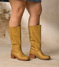 Load image into Gallery viewer, FRYE AND CO WOMEN MIRANDA14W BANANA/YOSEMITE