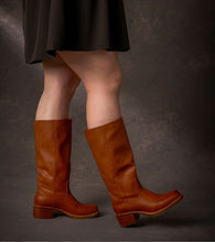 Load image into Gallery viewer, FRYE AND CO WOMEN MIRANDA14 WIDE CALF SADDLE/YOSEMITE