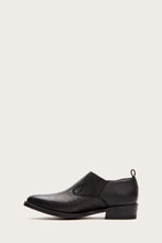Load image into Gallery viewer, Frye Women BILLY SHOOTIE BLACK/POLISHED SOFT FULL GRAIN