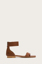 Load image into Gallery viewer, Frye Women CARSON ANKLE ZIP COGNAC/SOFT NAPPA LAMB