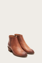 Load image into Gallery viewer, Frye Women CARSON PIPING BOOTIE COGNAC/WAXED PULL UP